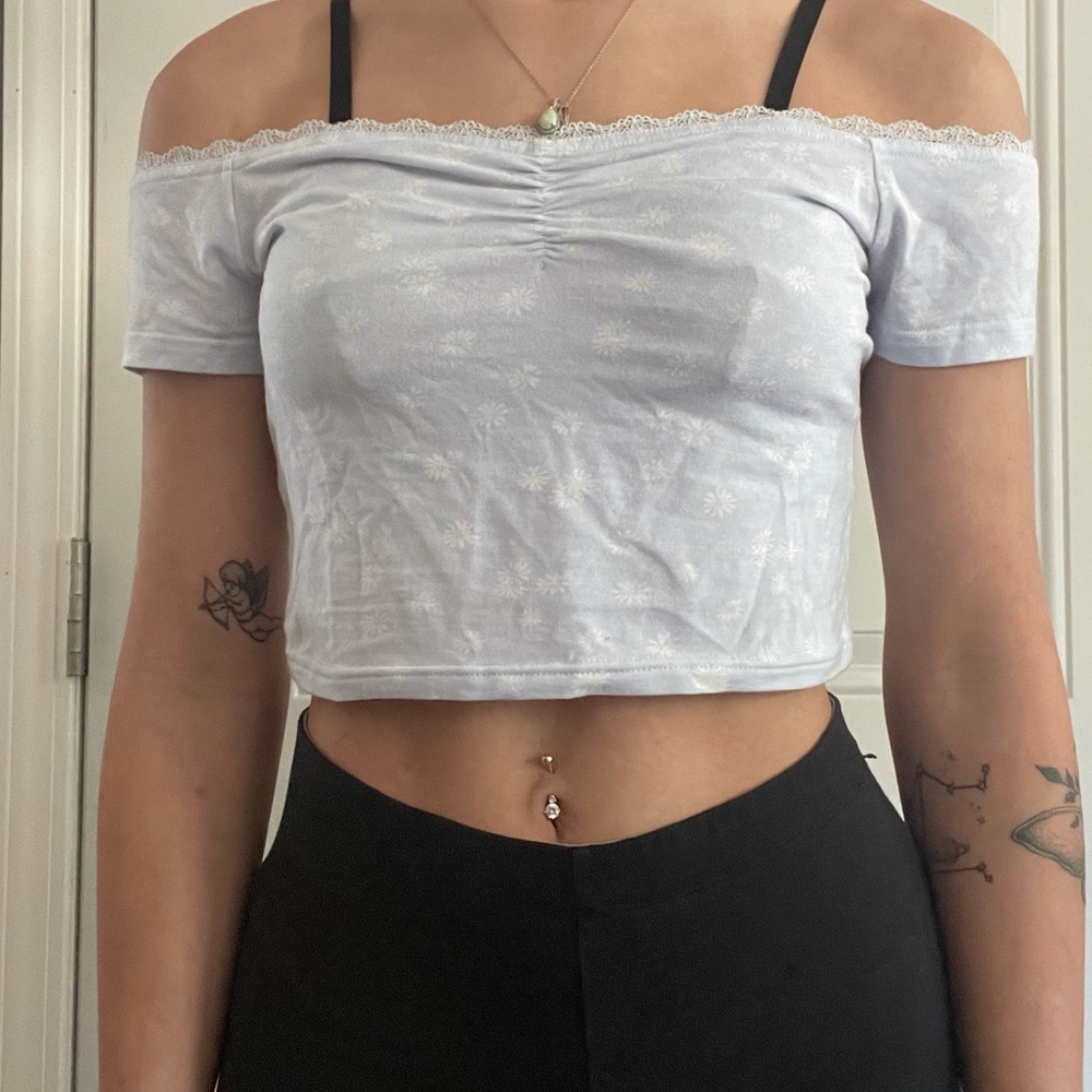 Me to We baby blue flower off the shoulder top